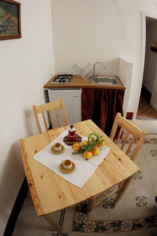 Ferienwohnung La Melagrana Castellammare del Golfo Zimmer foto